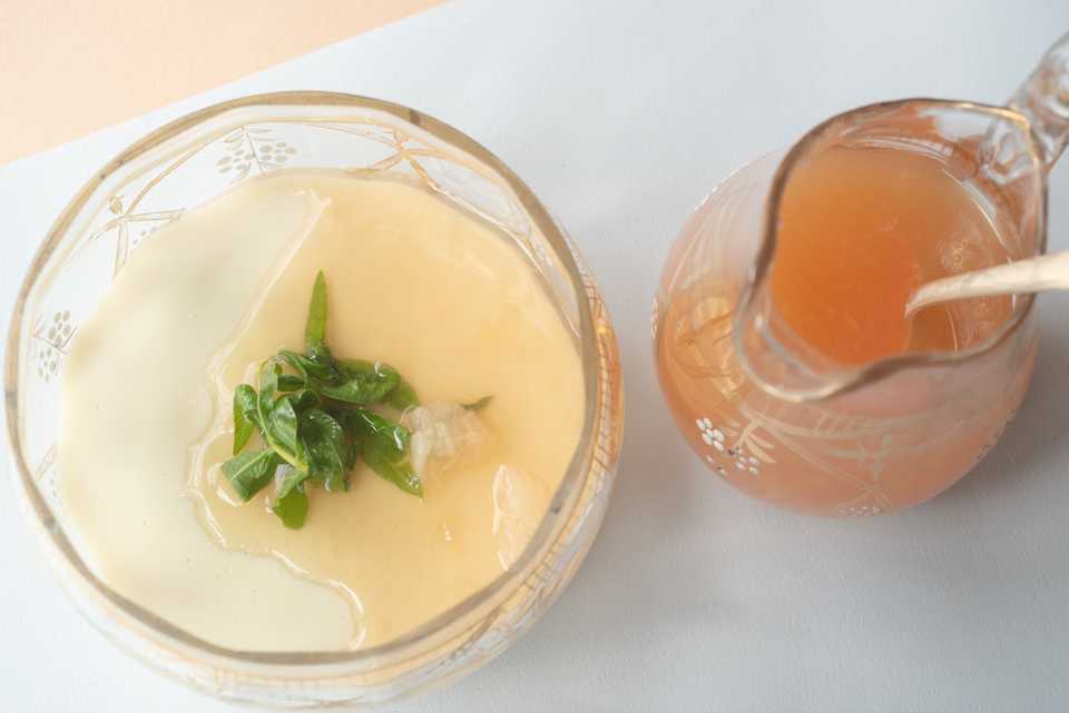 夏のヘルシーアロマデザート「タラゴンの豆花 レモンバーベナのシロップ」のレシピ